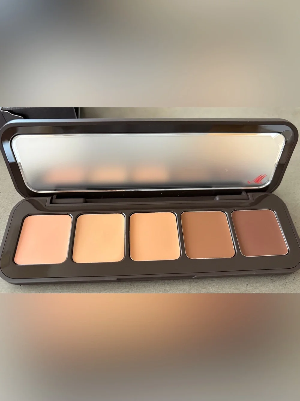 Make up by Mary Phillips Underpainting Face Palette — medium shades